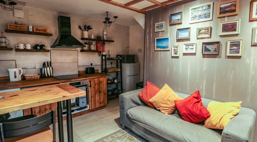 Photo of 1 Dinas cottages