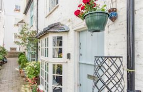 Photo of flowerbed-cottage