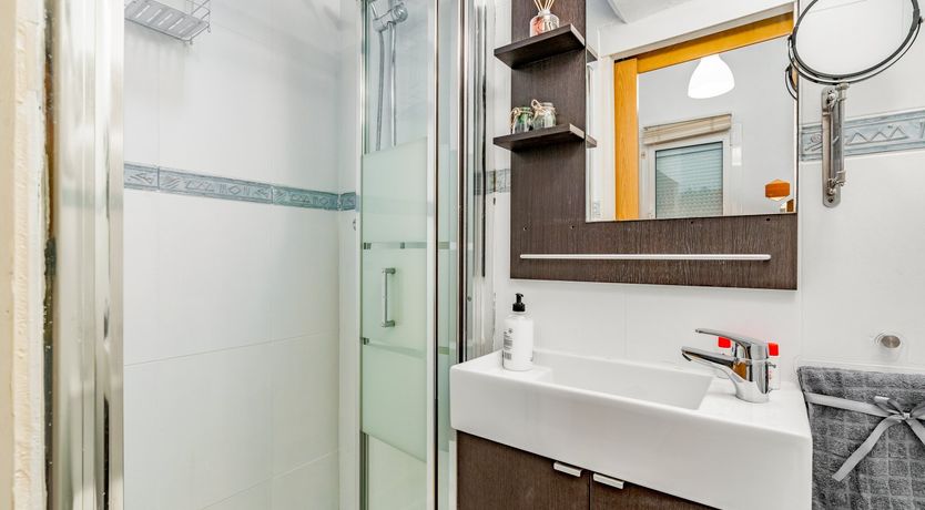 Photo of Honeycomb Hug