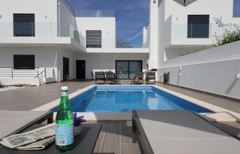 Poolside Tranquility Apartment