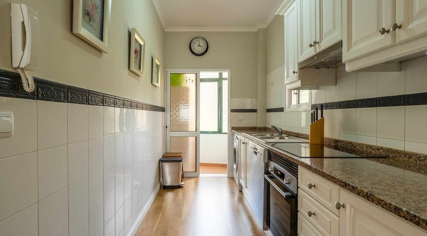 Photo of Red Crown Crane