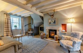 English Country Garden Holiday Cottage