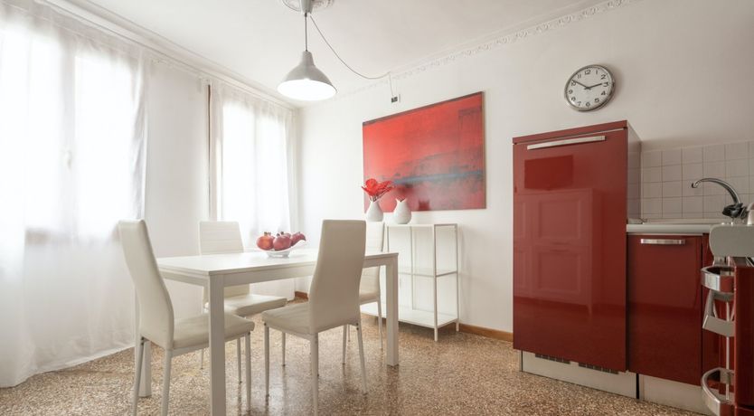 Photo of Santa Emilia