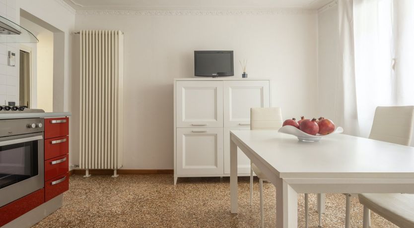 Photo of Santa Emilia