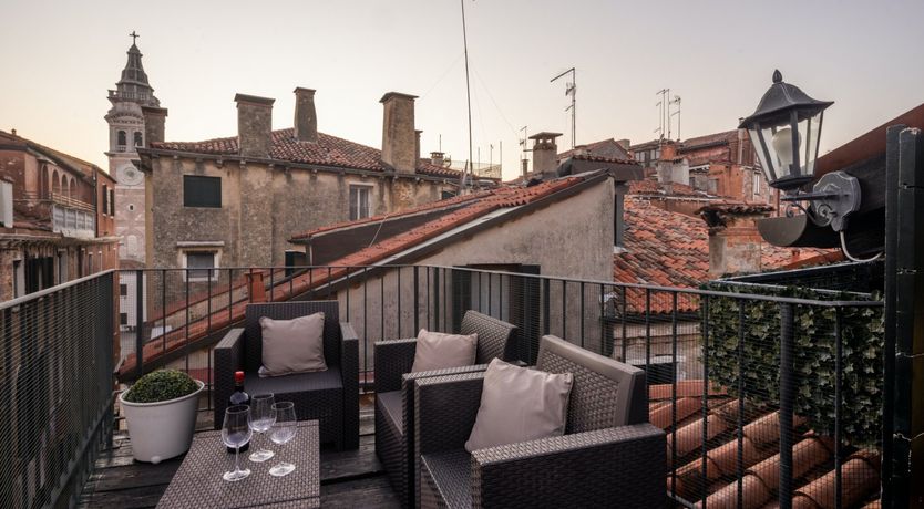 Photo of Santa Emilia