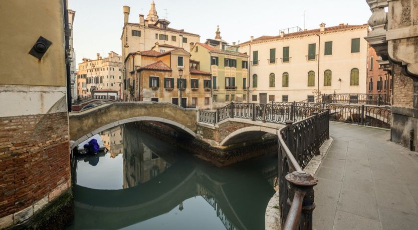 Photo of Santa Emilia