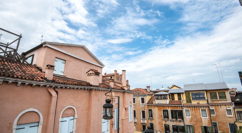 Photo of Between Art & Academia