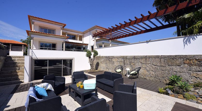 Photo of The Grass is Greener in Braga