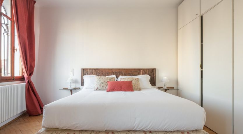 Photo of The Red Doge