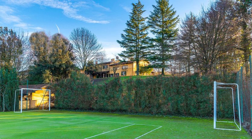 Photo of Over the Truffle Hills