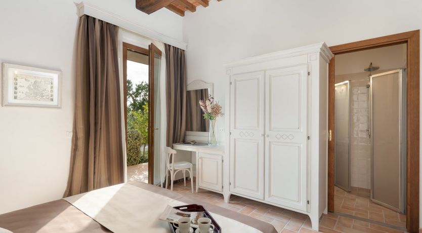 Photo of Emperor's Retreat