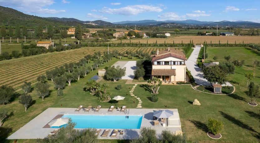 Photo of Emperor's Retreat