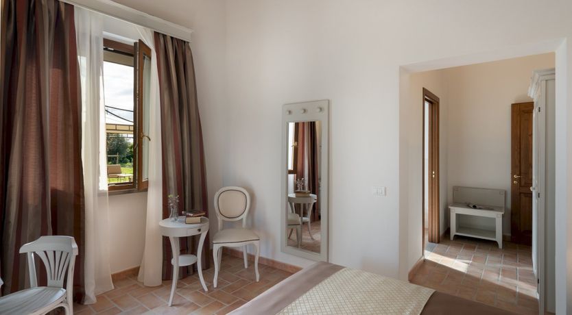 Photo of Emperor's Retreat