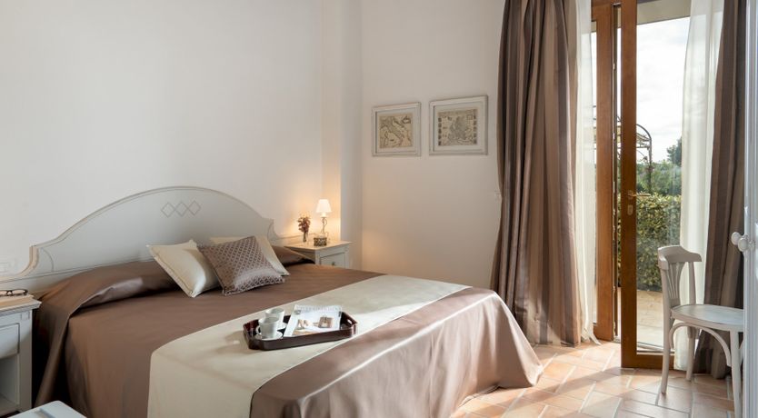 Photo of Emperor's Retreat