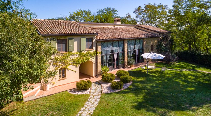 Photo of Emilia-Romagna Romance