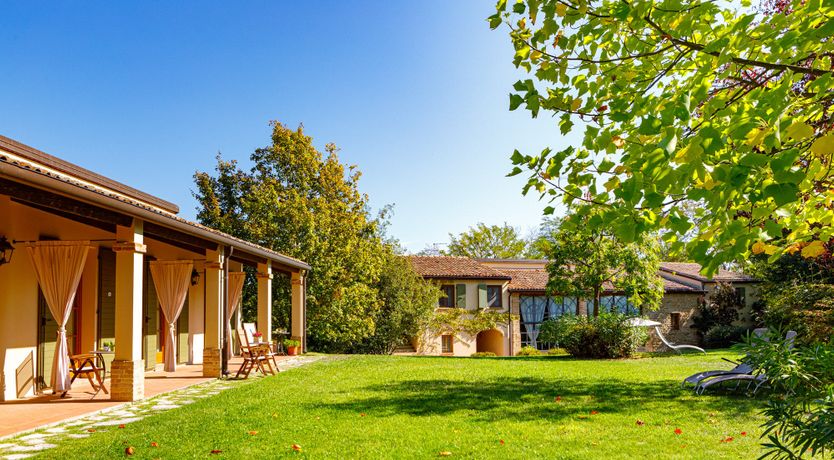 Photo of Emilia-Romagna Romance