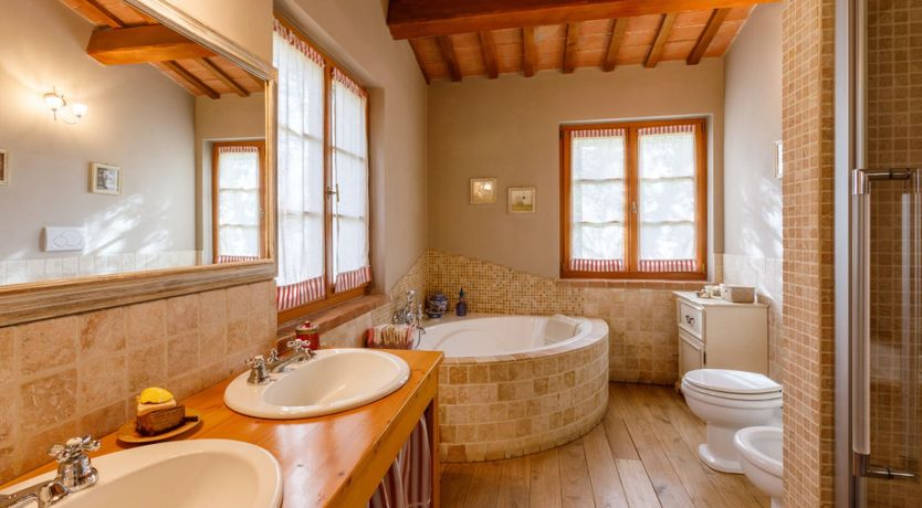 Photo of Emilia-Romagna Romance