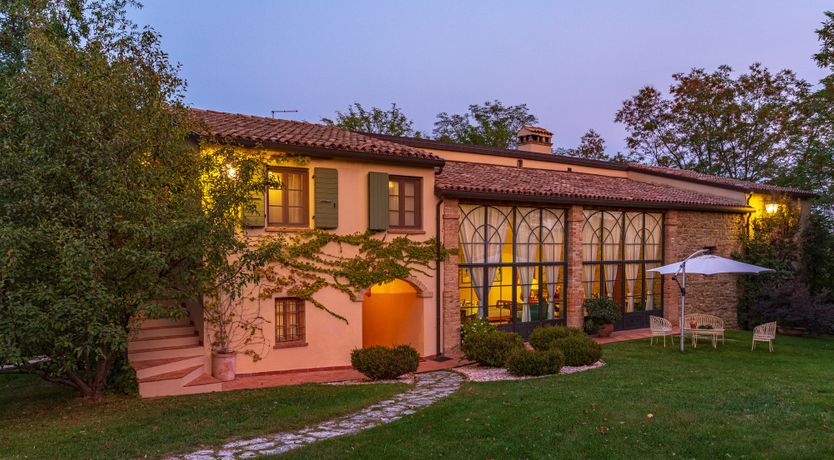 Photo of Emilia-Romagna Romance