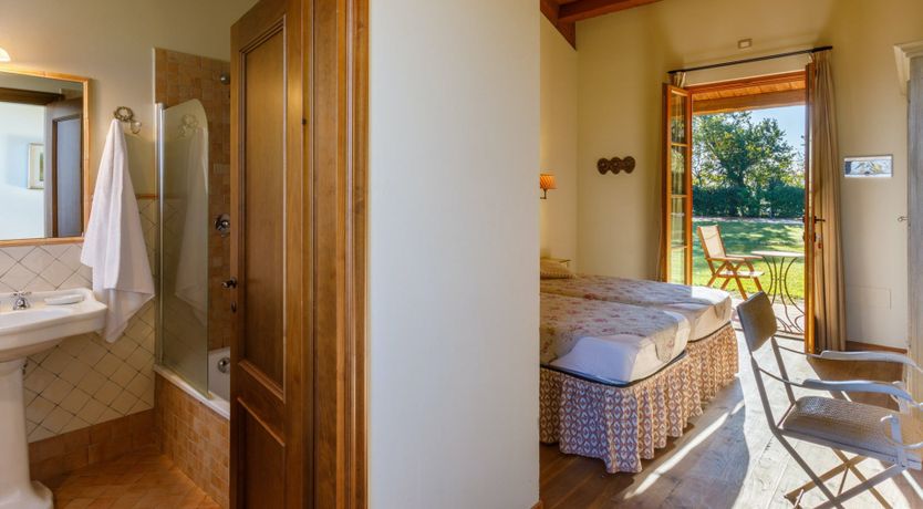 Photo of Emilia-Romagna Romance