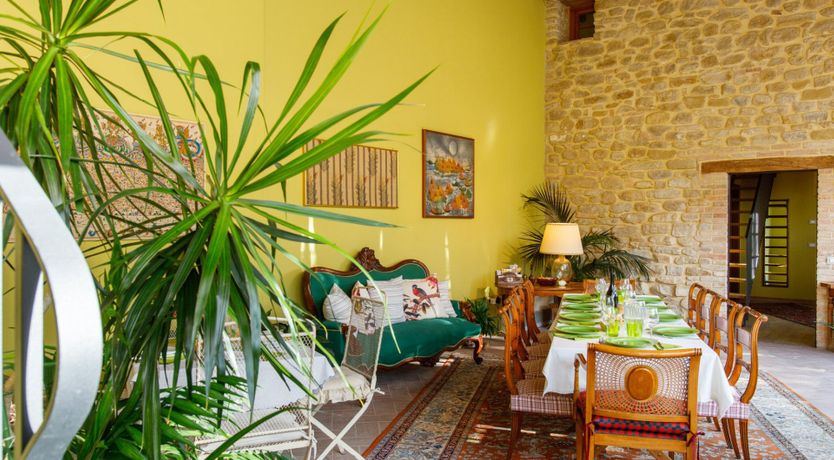 Photo of Emilia-Romagna Romance