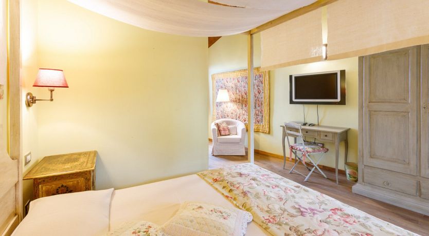 Photo of Emilia-Romagna Romance