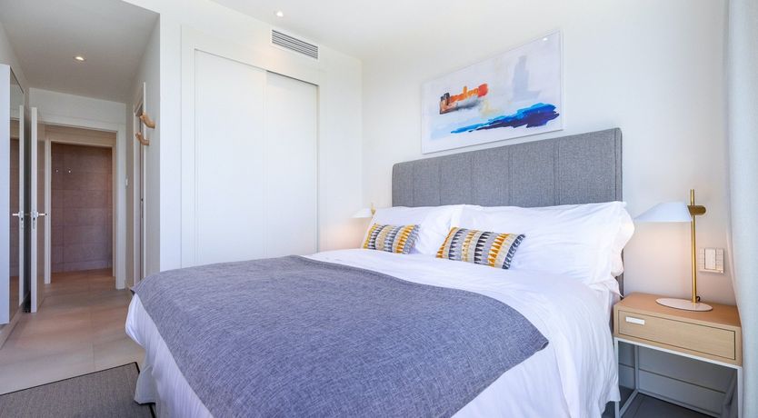 Photo of Sleek Sapphire