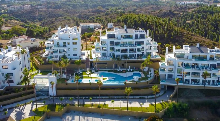 Photo of Sleek Sapphire