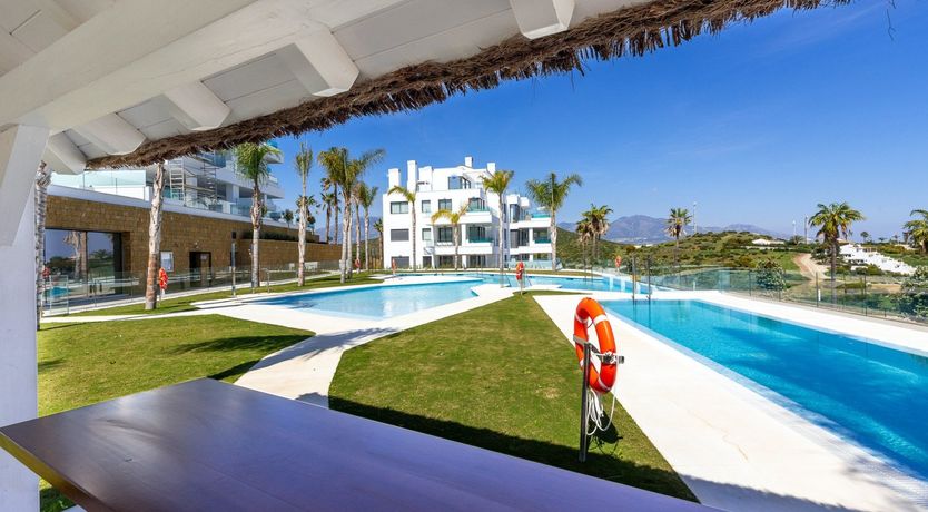 Photo of Sleek Sapphire