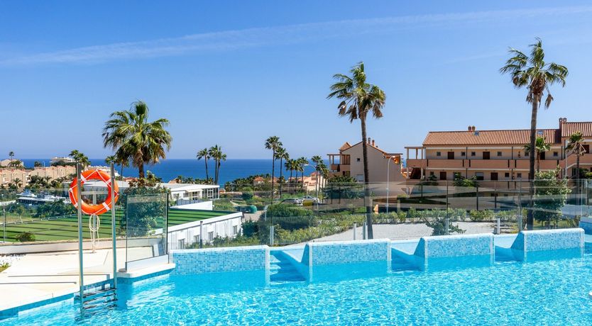 Photo of Sleek Sapphire