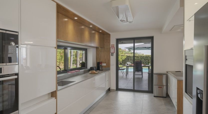 Photo of Sun on the Horizon