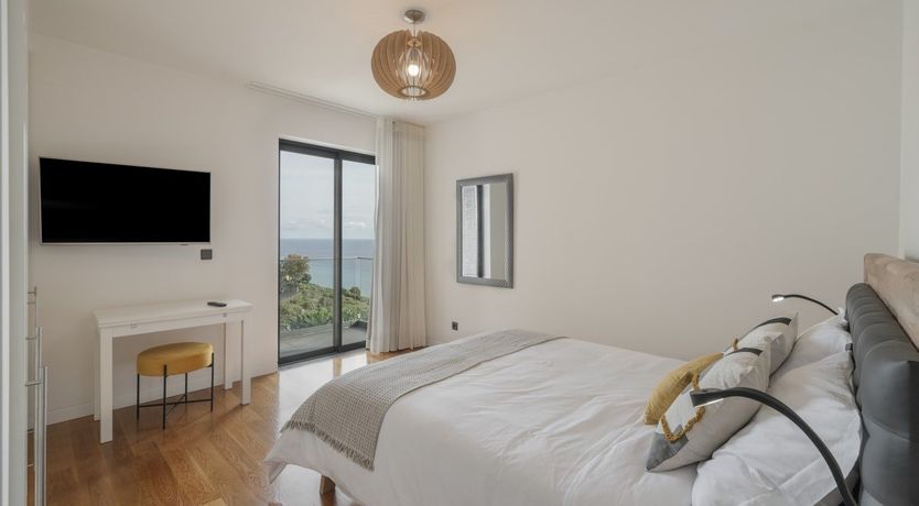 Photo of Sun on the Horizon