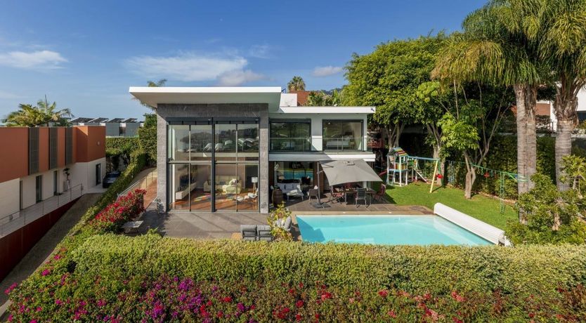 Photo of Sun on the Horizon