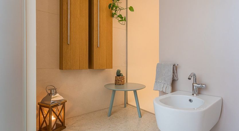 Photo of Como Crystal