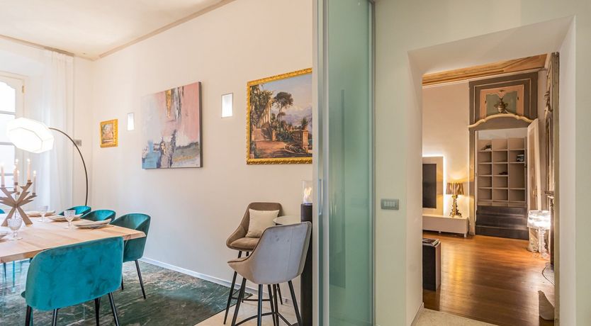 Photo of Como Crystal