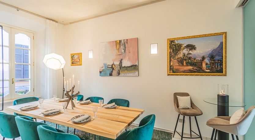 Photo of Como Crystal