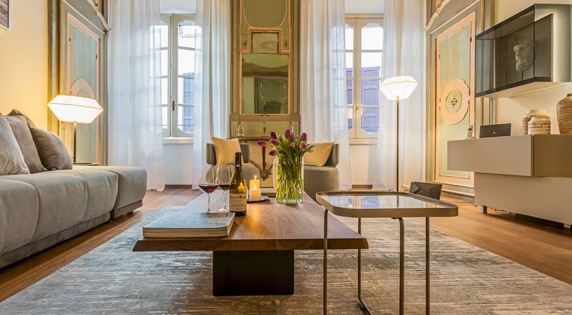 Photo of Como Crystal