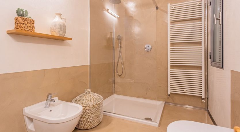 Photo of Como Crystal