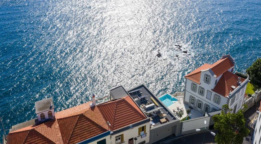 Photo of Subtropical Mists