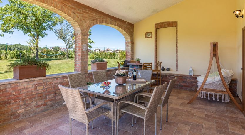 Photo of Between the Vineyards