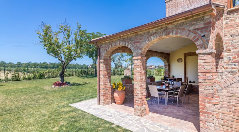 Photo of Between the Vineyards