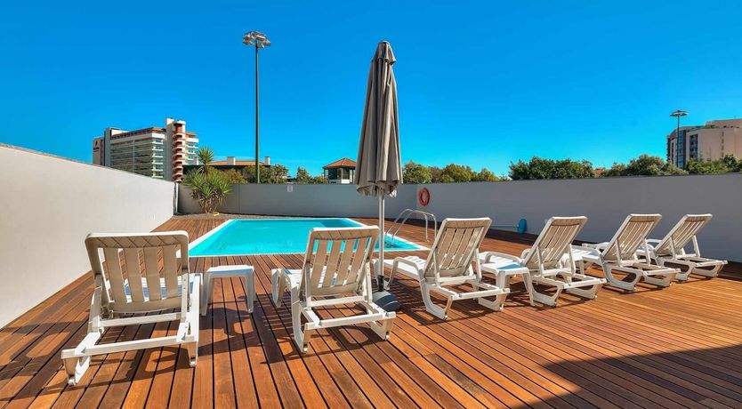 Photo of Glossy Reflections