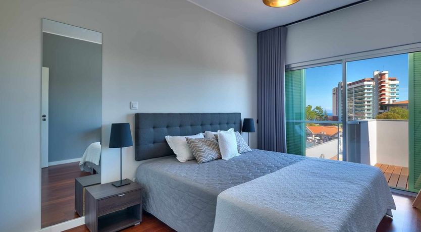 Photo of Glossy Reflections