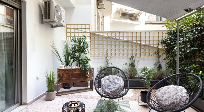 Photo of Zeas' Waves