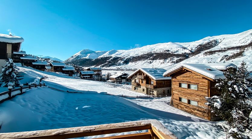 Photo of Salopettes & Slopes