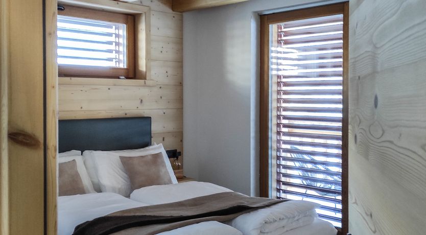 Photo of Salopettes & Slopes