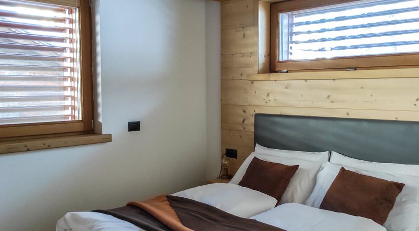 Photo of Salopettes & Slopes