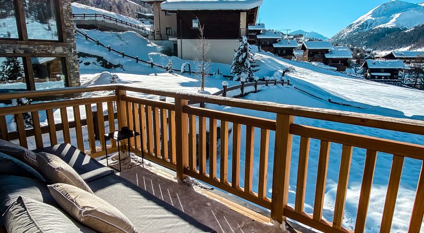 Photo of Salopettes & Slopes