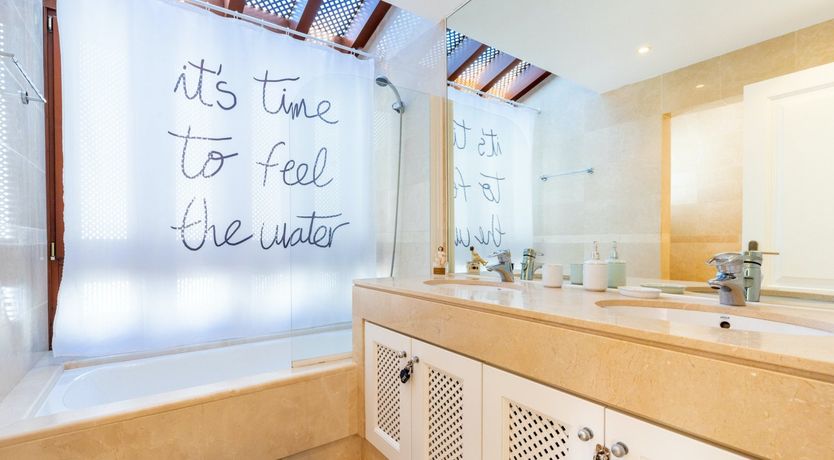 Photo of Tropical Ruby