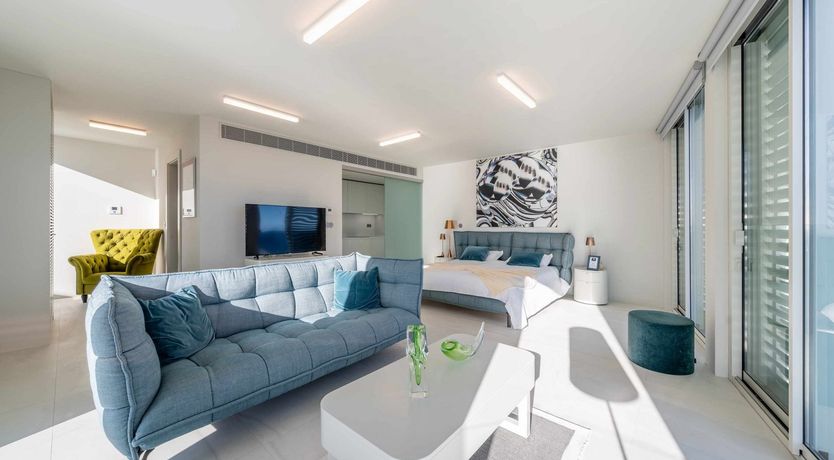 Photo of Glistening Blue