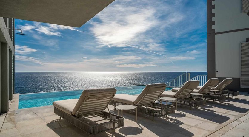 Photo of Glistening Blue